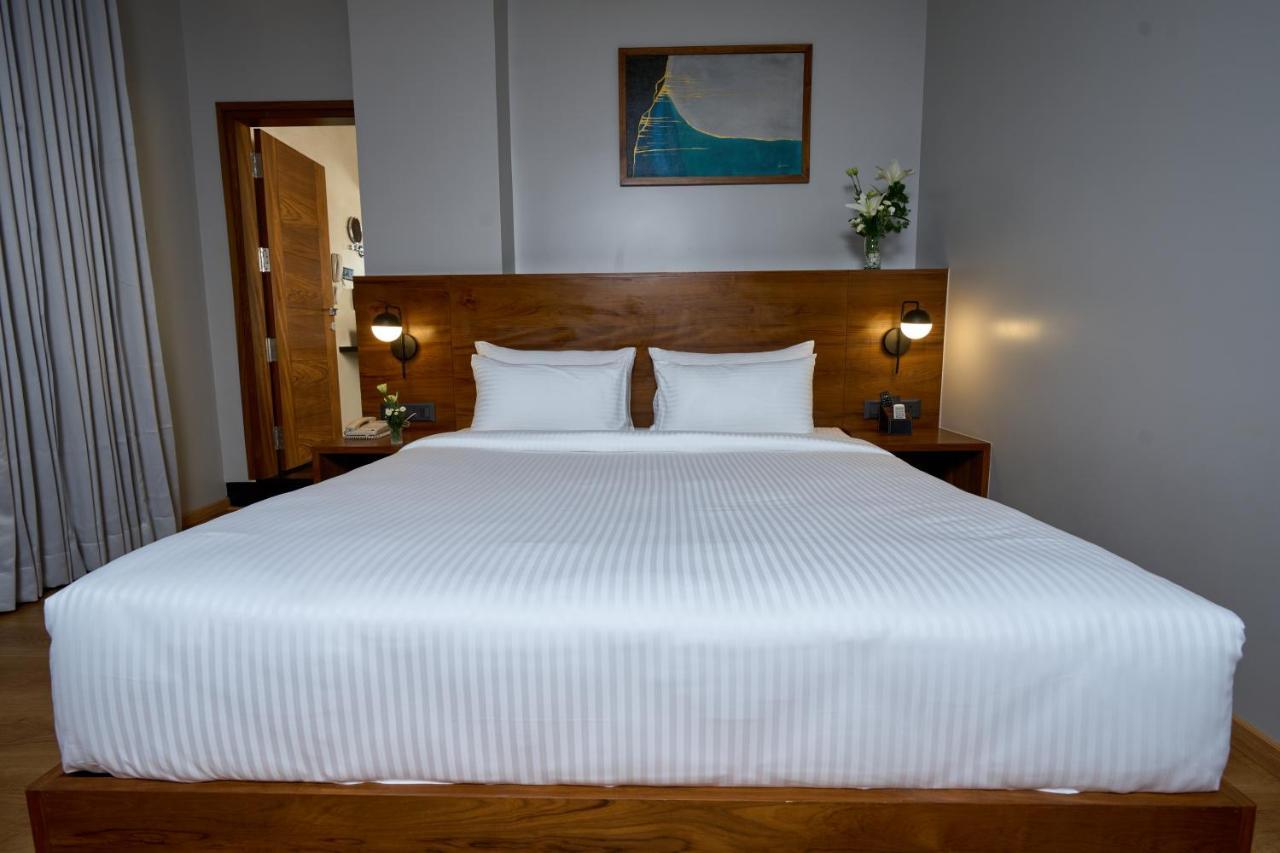 Visthara Hotel Bangalore Extérieur photo
